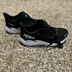 Clifton 8 Running Shoe, Black, Women's 6